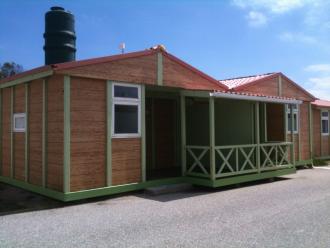 Parque De Campismo Peniche Praia - Bungalows & Camping