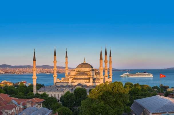 https://cdn.lojadecruzeiros.pt/companhias/ncl-norwegian-cruise-line/NAVIOS/JADE/NCL_Jade_Istanbul_Turkey_4_3.jpg