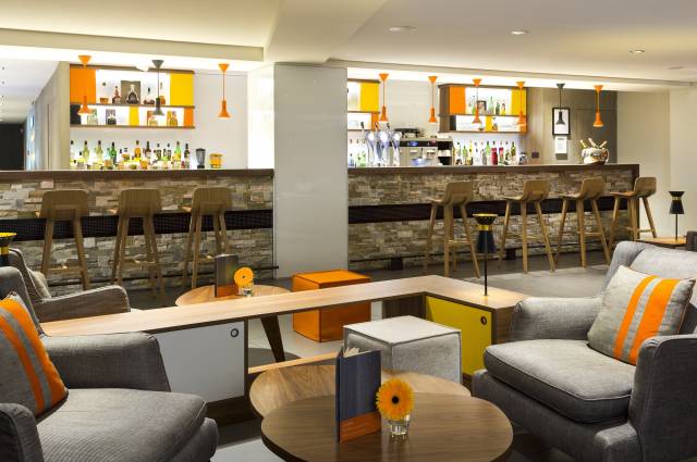 Zona comum e bar