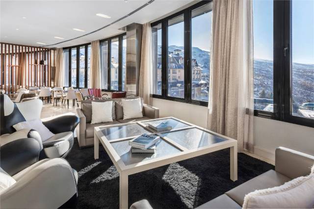 Lounge The Level