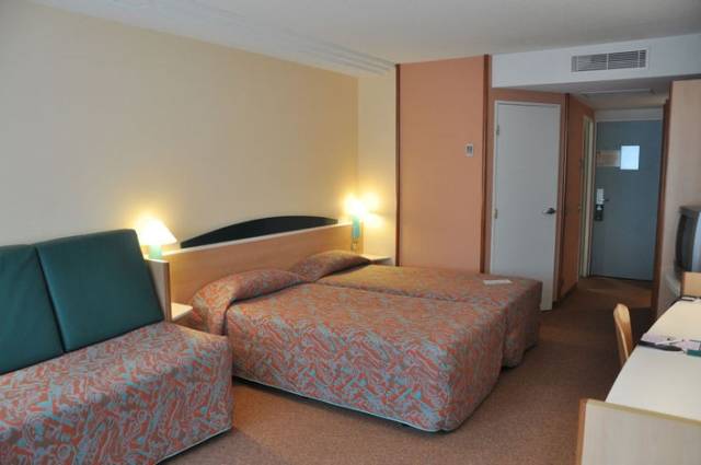 Quarto duplo		