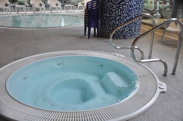 Jacuzzi