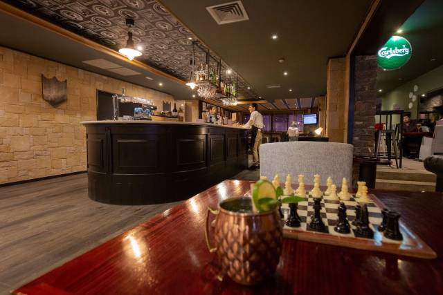Bar