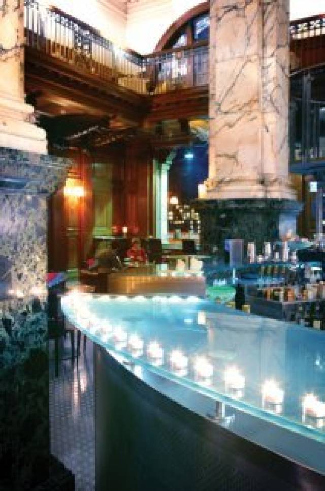 Bar