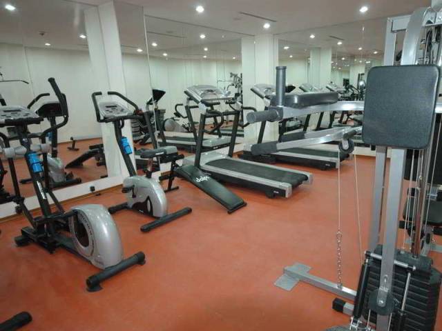 Desportos y Entretenimento