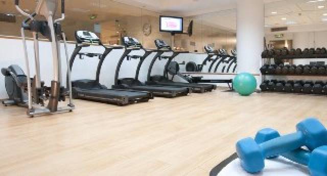 Desportos y Entretenimento