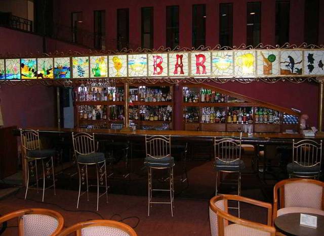Bar