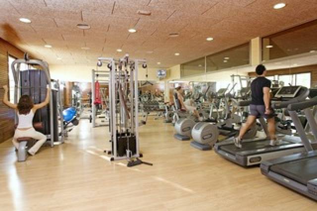 Desportos y Entretenimento