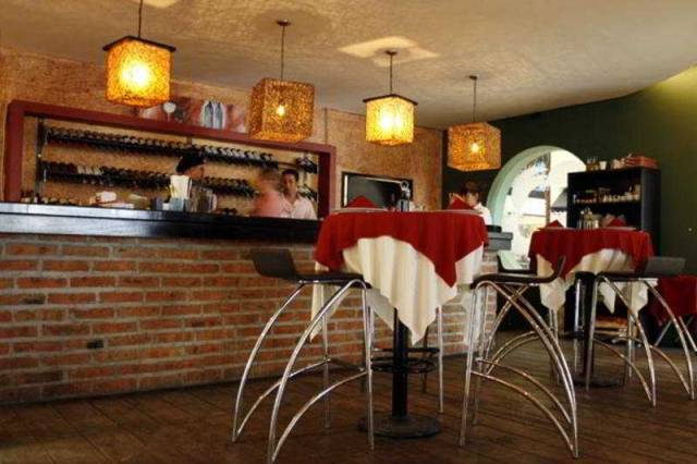 Bar