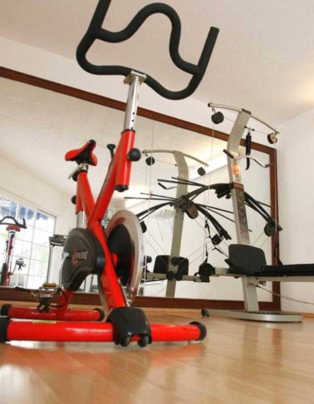 Desportos y Entretenimento