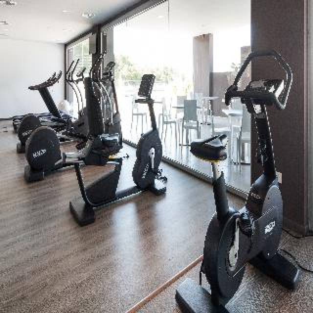 Desportos y Entretenimento