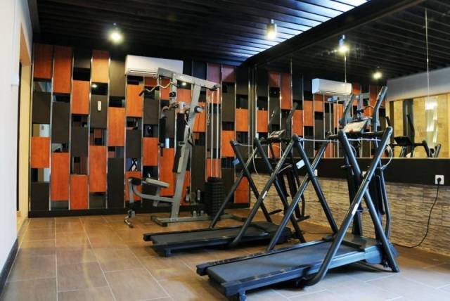 Desportos y Entretenimento
