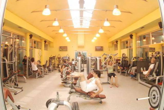 Desportos y Entretenimento
