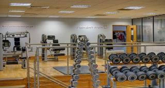 Desportos y Entretenimento