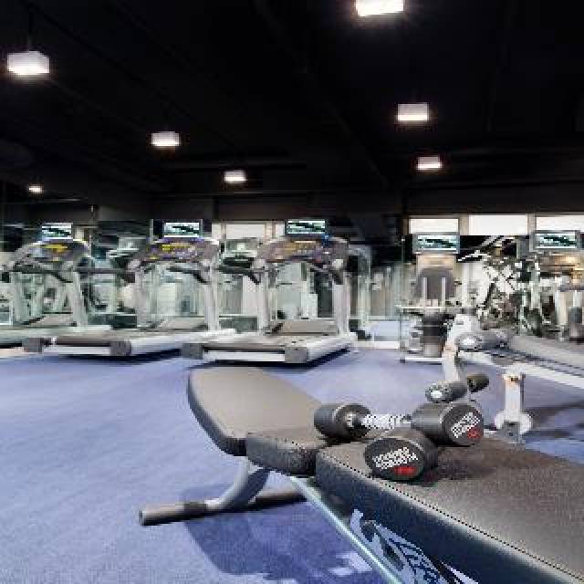 Desportos y Entretenimento