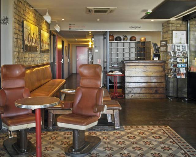 Bar