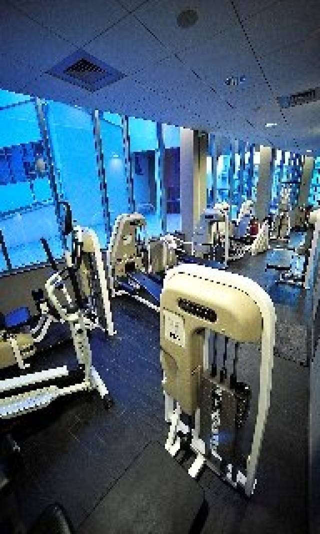 Desportos y Entretenimento