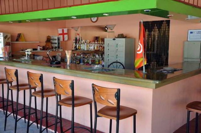 Bar