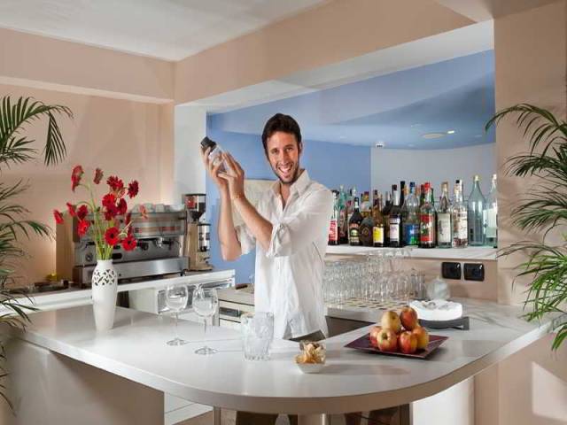 Bar