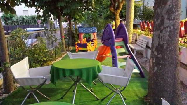 Desportos y Entretenimento