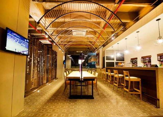 Bar
