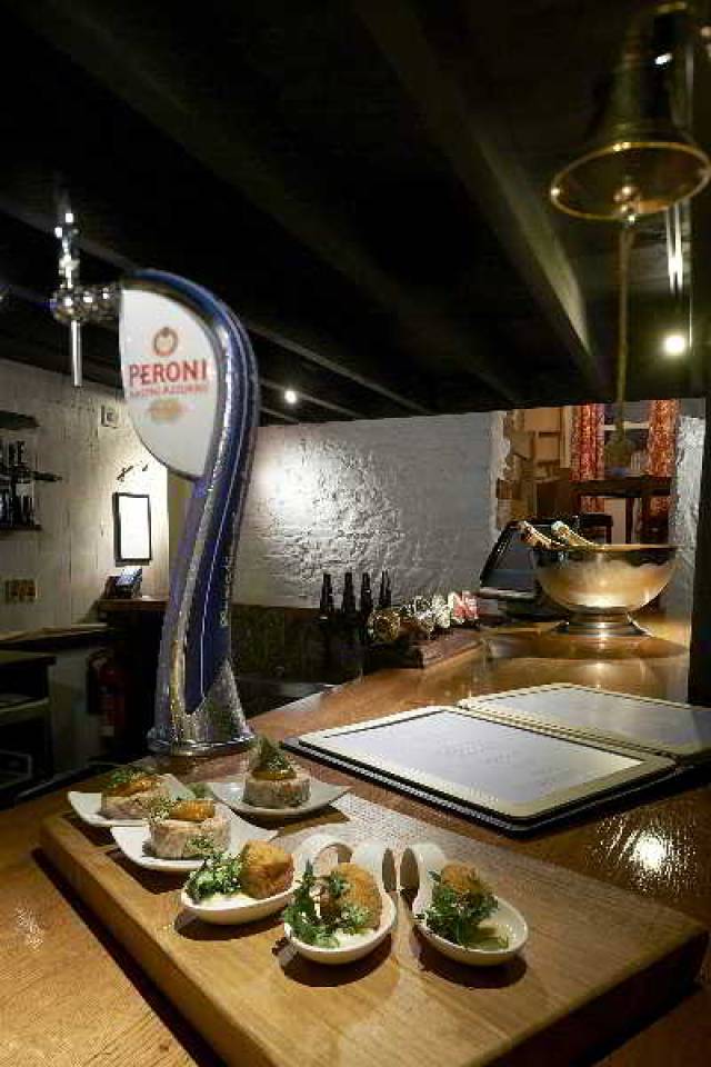 Bar