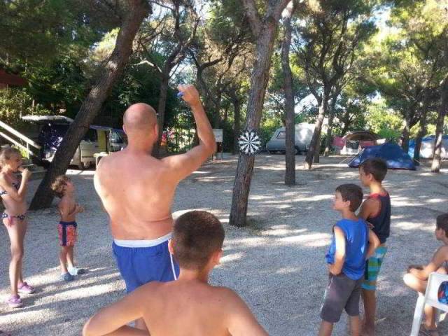 Desportos y Entretenimento