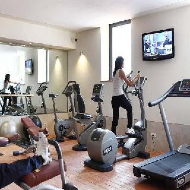 Desportos y Entretenimento