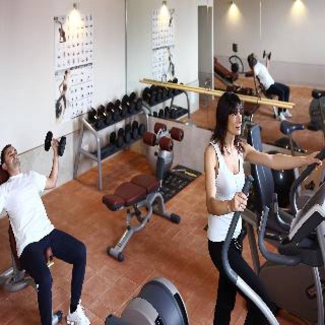 Desportos y Entretenimento