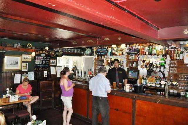 Bar
