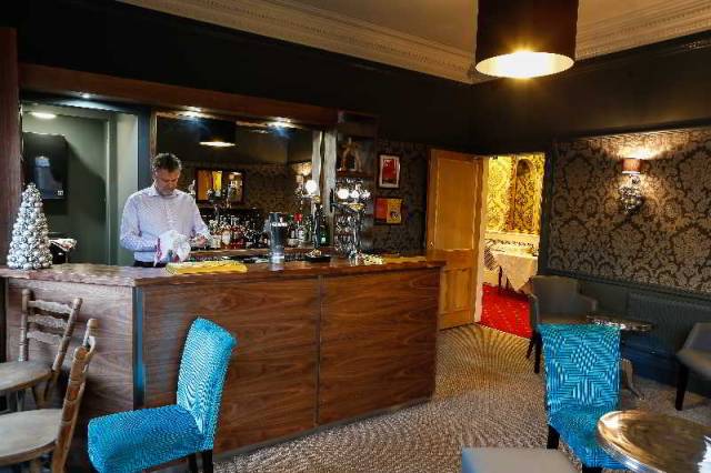 Bar