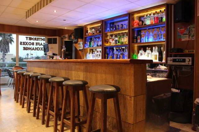 Bar