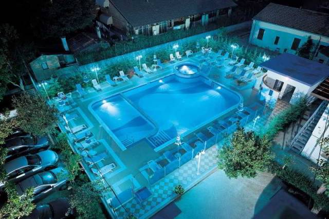 Piscina