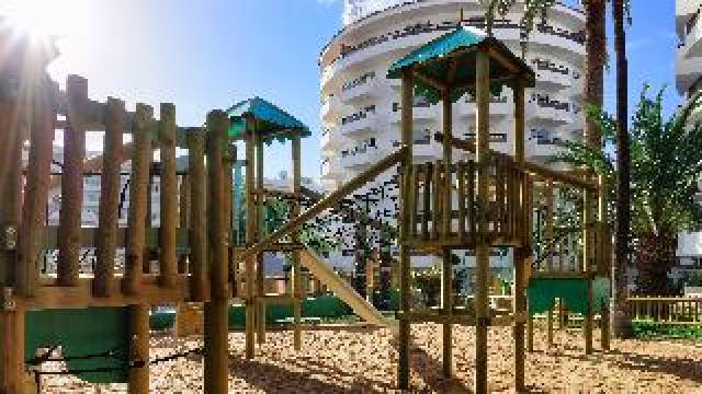 Desportos y Entretenimento