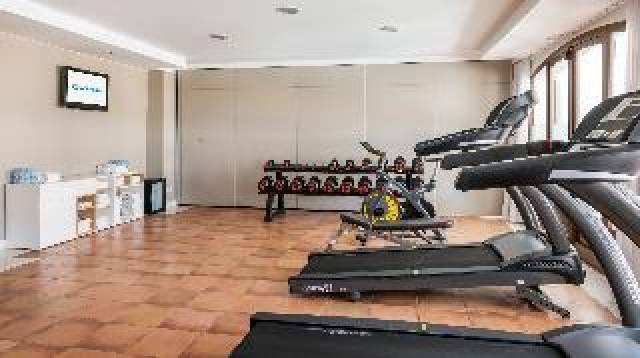 Desportos y Entretenimento