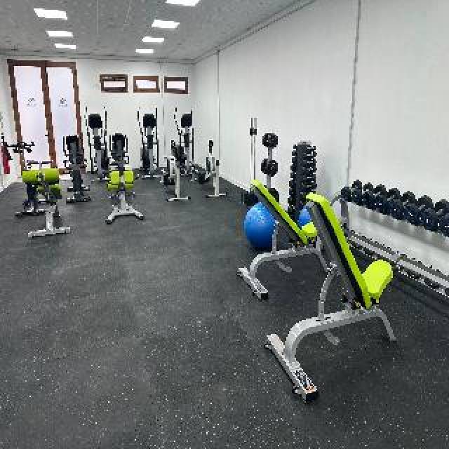 Desportos y Entretenimento