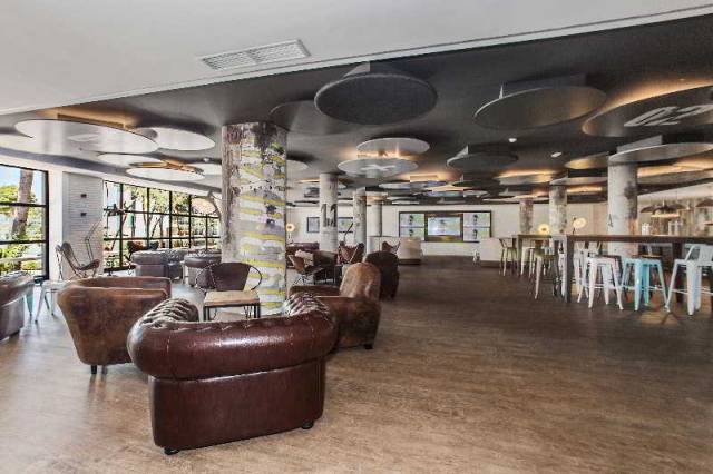 Bar