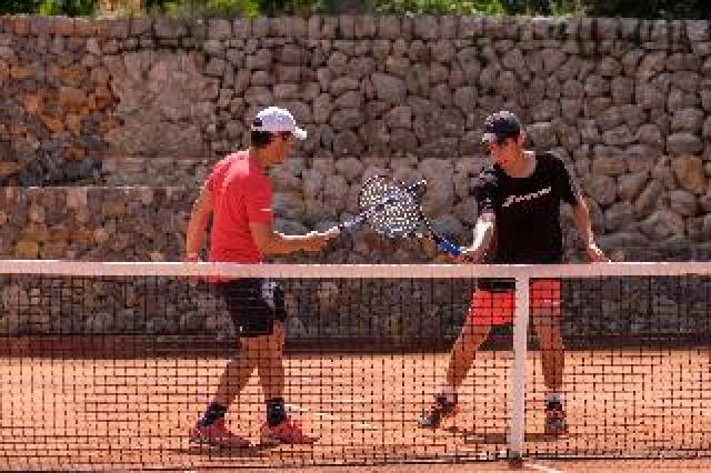 Desportos y Entretenimento