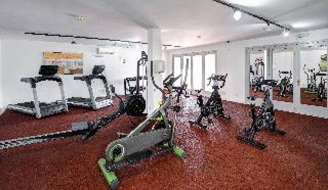 Desportos y Entretenimento