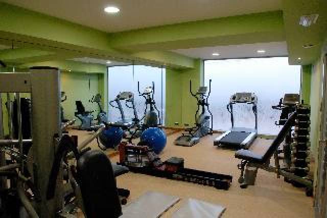 Desportos y Entretenimento
