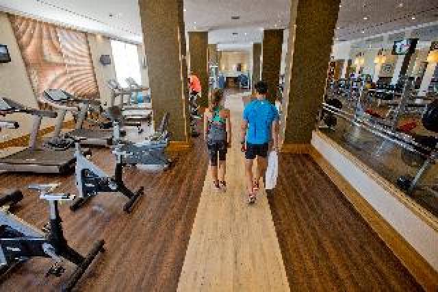Desportos y Entretenimento