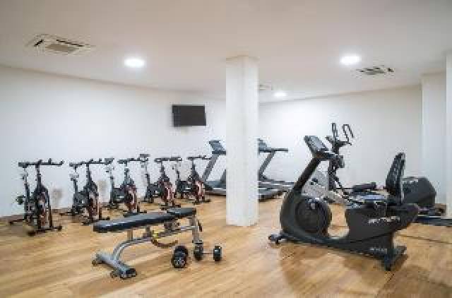 Desportos y Entretenimento