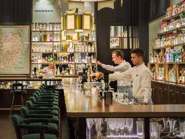 Bar