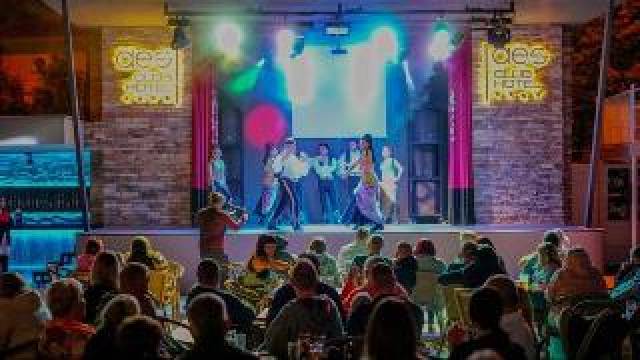 Desportos y Entretenimento