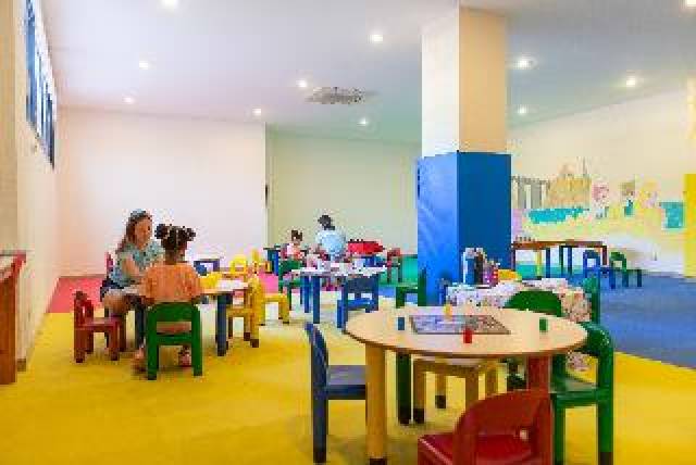 Desportos y Entretenimento