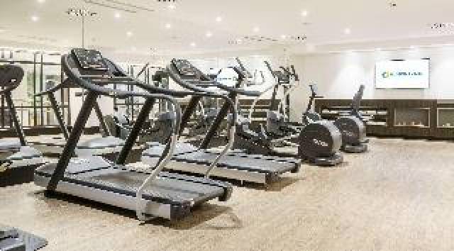 Desportos y Entretenimento