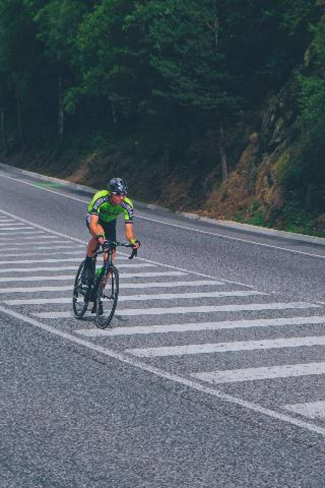 Desportos y Entretenimento
