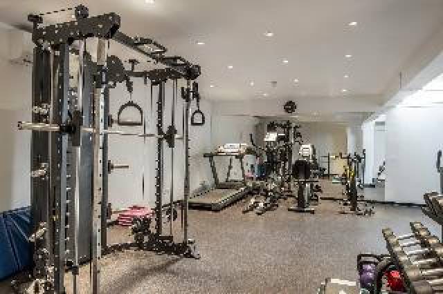 Desportos y Entretenimento