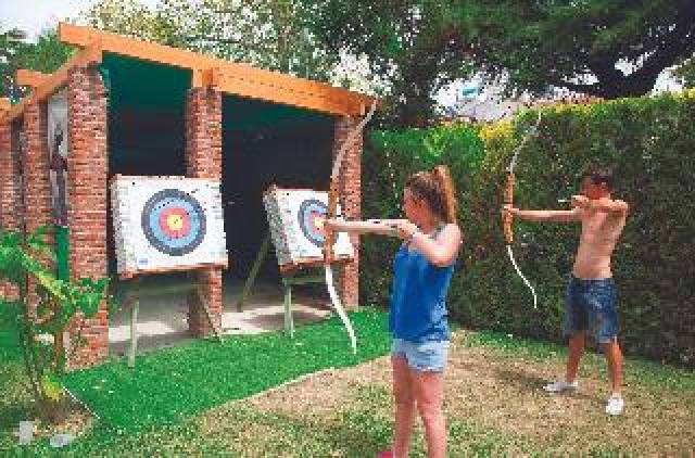 Desportos y Entretenimento