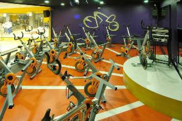 Desportos y Entretenimento